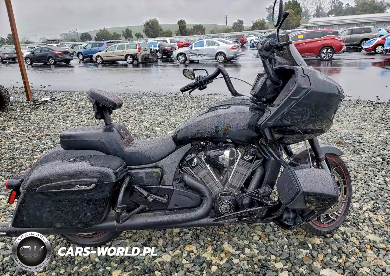 2020 Indian Motorcycle Co. Challenger Dark Horse