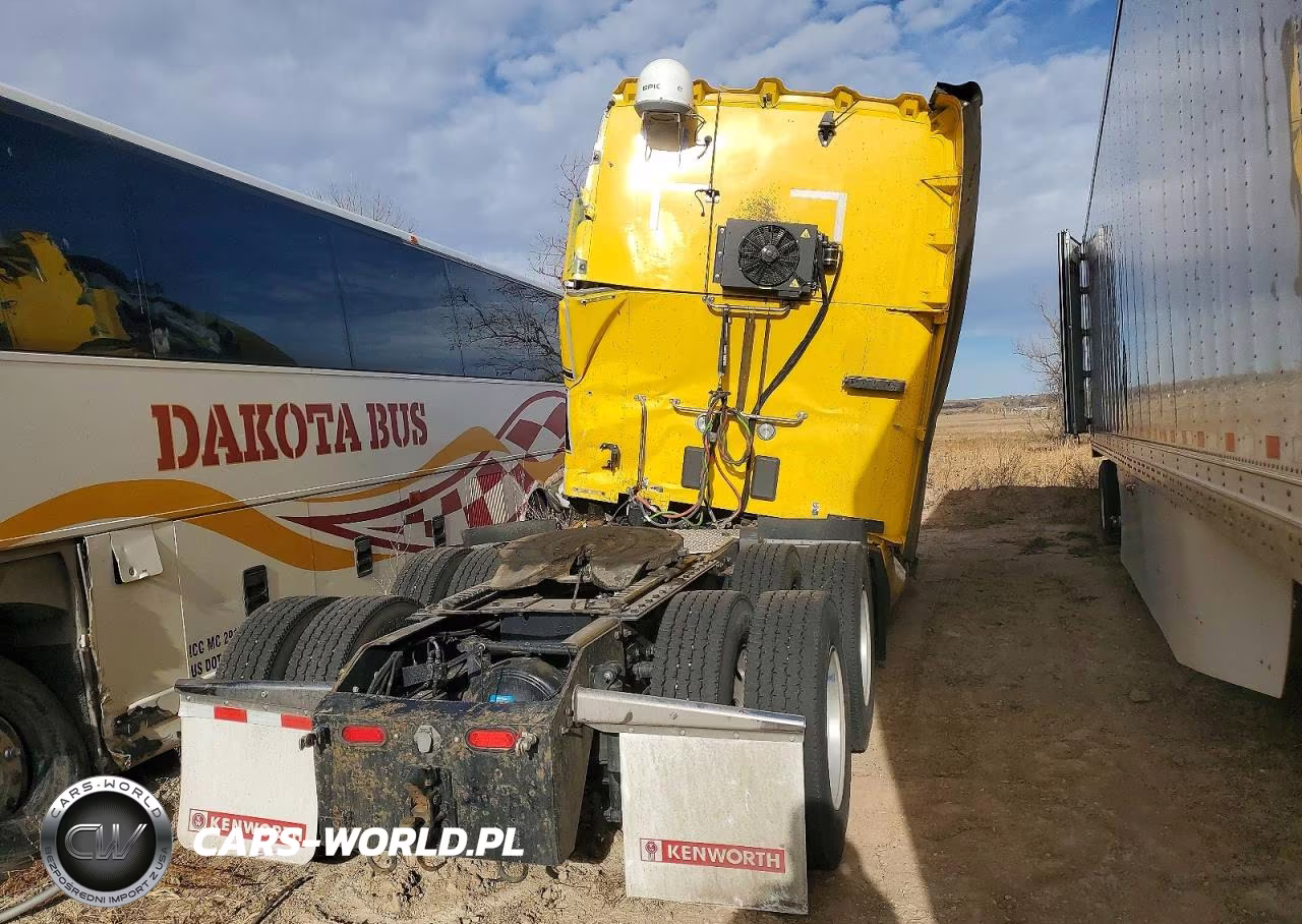 2026 Kenworth T680 Semi Truck VIN:1XKYD49X2TJ194659 - 4