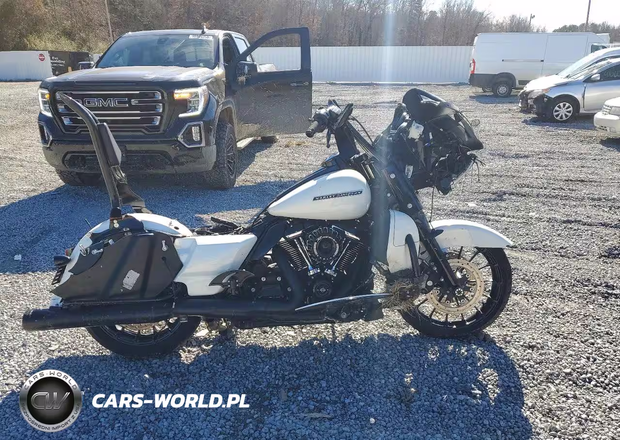 2018 Harley-Davidson Fltrxs Road Glide Special