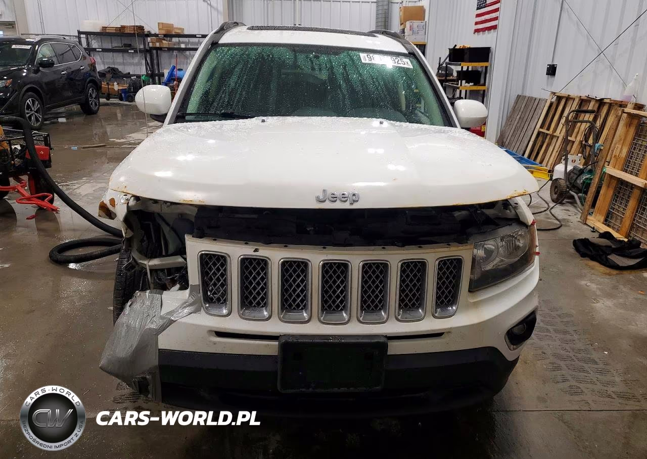 2016 Jeep Compass Latitude VIN:1C4NJDEB0GD755320 - 5