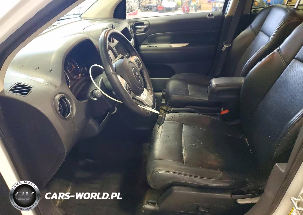 2016 Jeep Compass Latitude VIN:1C4NJDEB0GD755320 - 7
