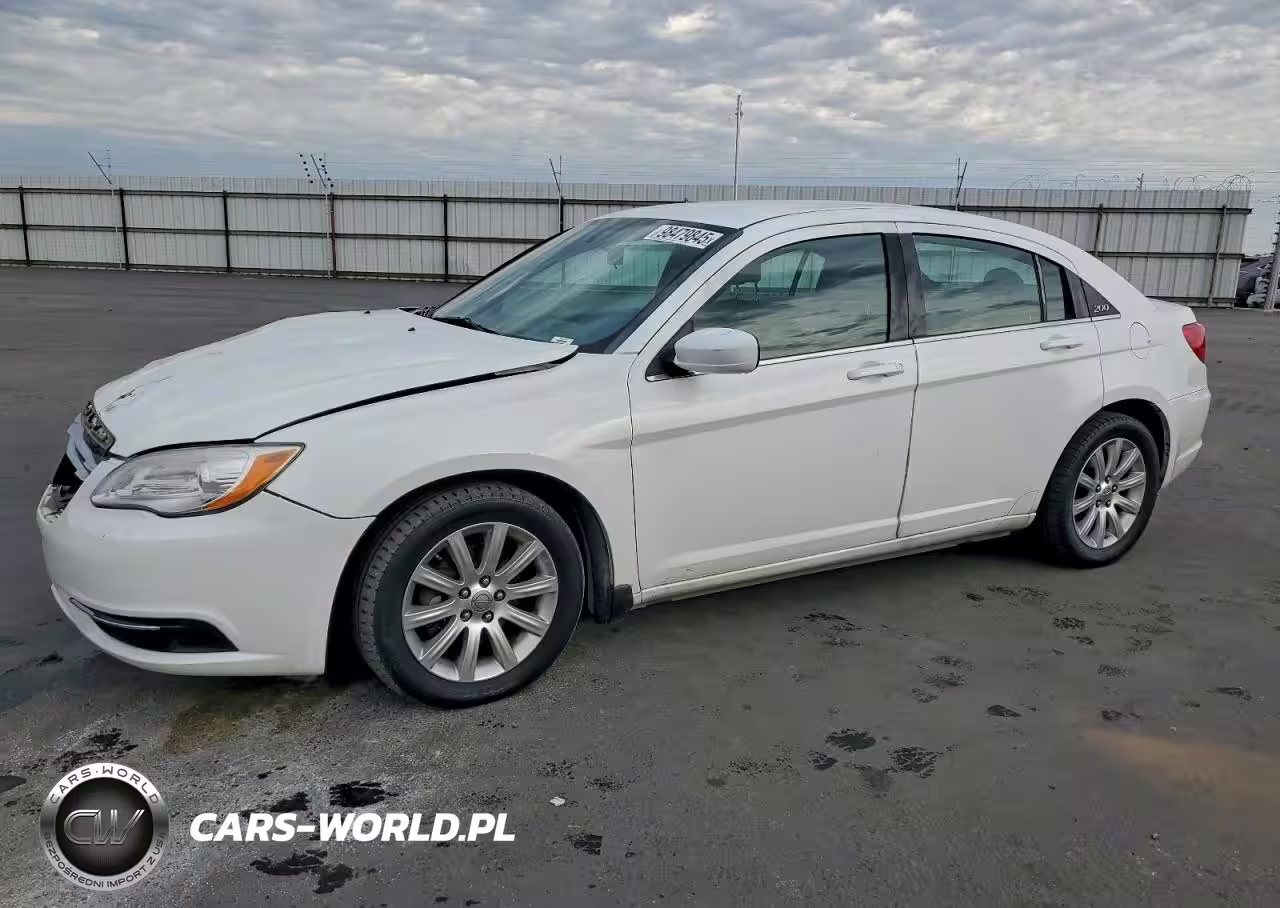 2013 Chrysler 200 Touring