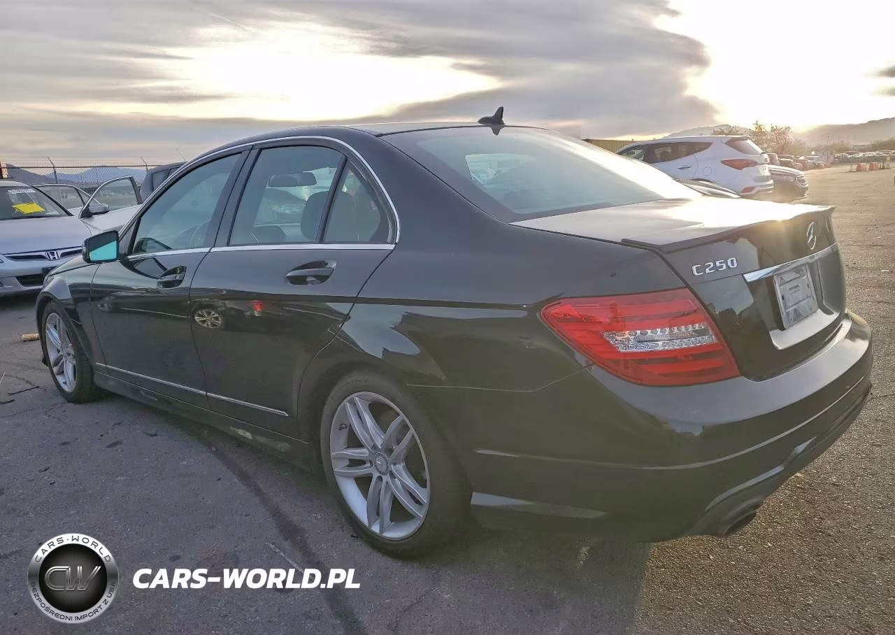 2013 Mercedes-Benz C 250 VIN:WDDGF4HB0DA803813 - 2