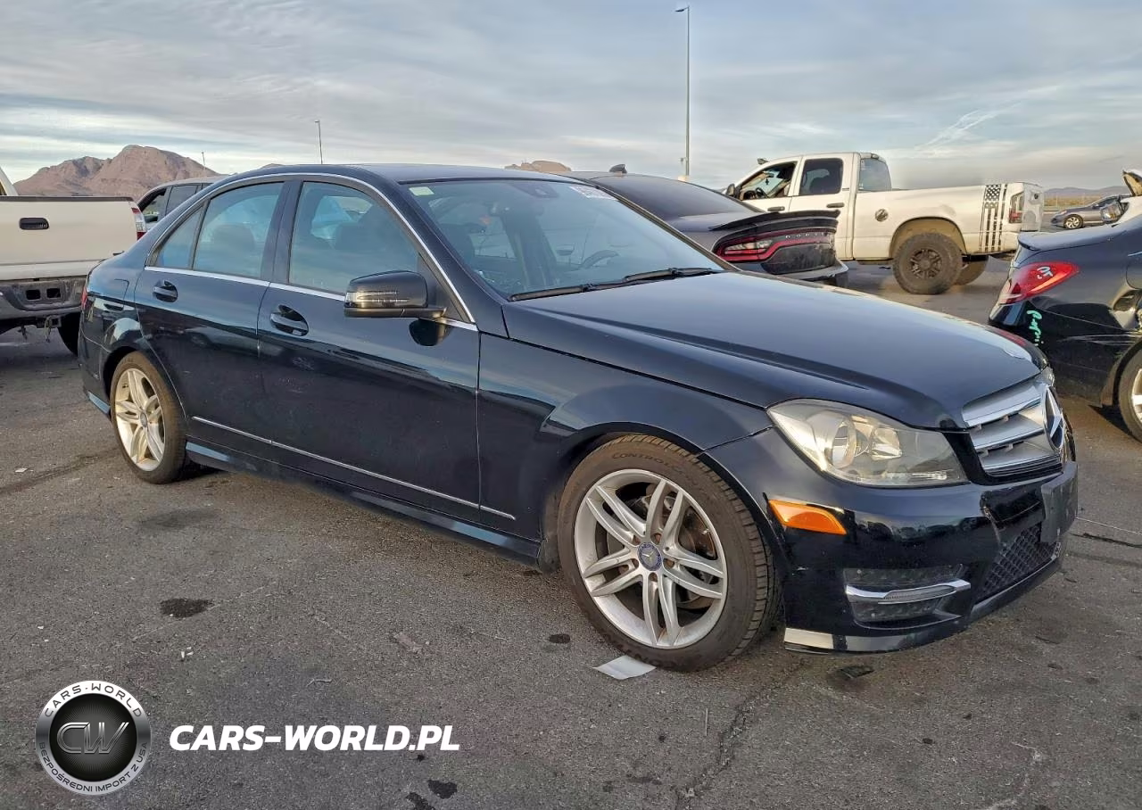 2013 Mercedes-Benz C 250 VIN:WDDGF4HB0DA803813 - 4