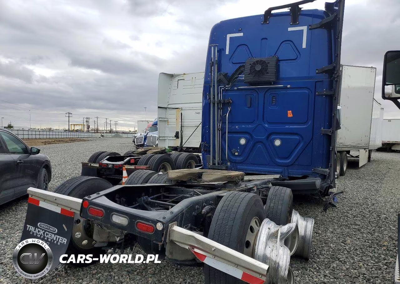 2025 Freightliner Cascadia 126" Sleeper Cab Semi Truck VIN:3AKJHHDRXSSVR2638 - 4