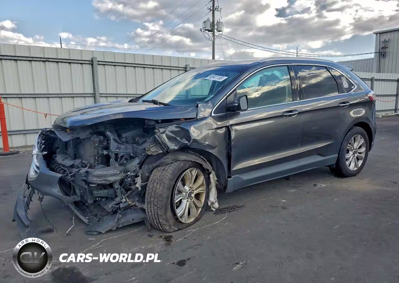 2020 Ford Edge Titanium