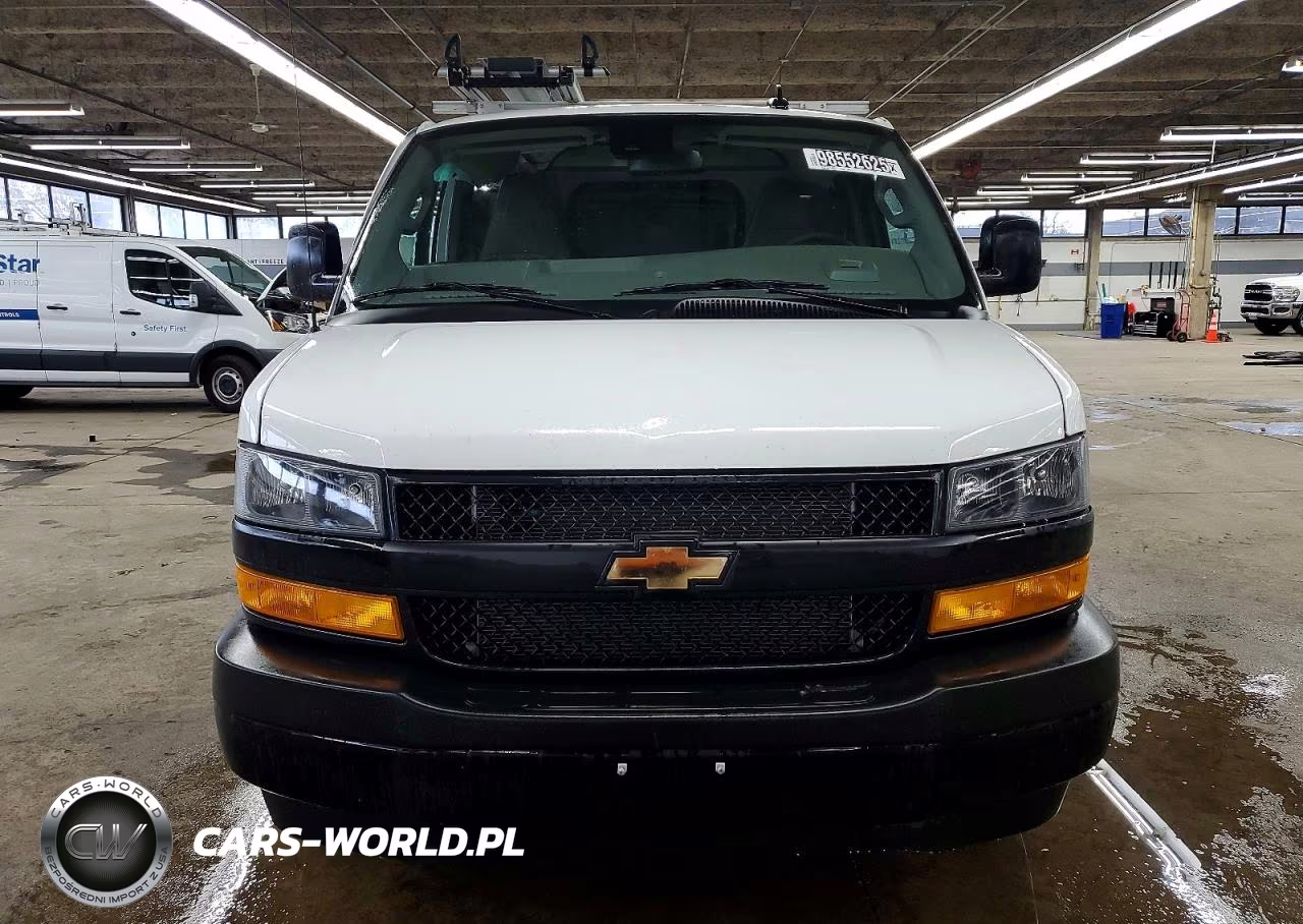 2025 Chevrolet Express 2500 Utility - Service Van VIN:1GCWGAFP2S1131895 - 5