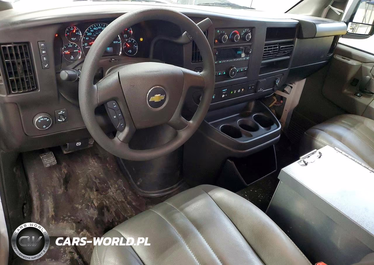 2025 Chevrolet Express 2500 Utility - Service Van VIN:1GCWGAFP2S1131895 - 8