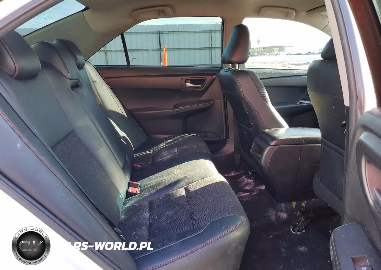 2017 Toyota Camry Se VIN:4T1BF1FK7HU674491 - 10
