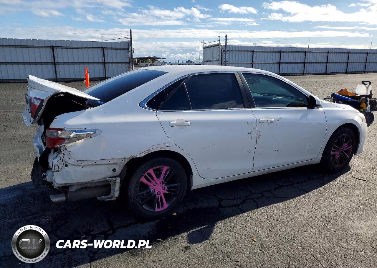 2017 Toyota Camry Se VIN:4T1BF1FK7HU674491 - 3