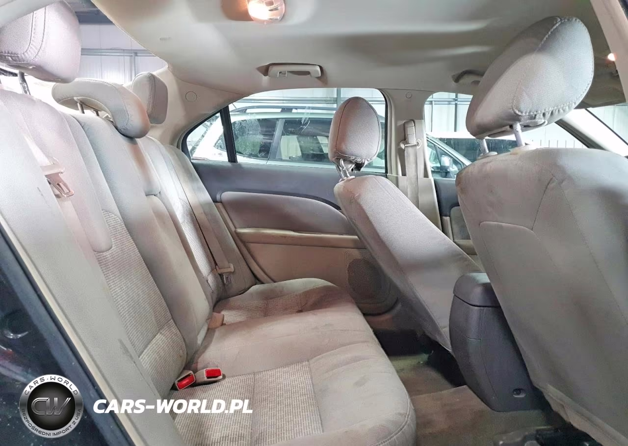 2012 Ford Fusion S VIN:3FAHP0GA3CR438597 - 10