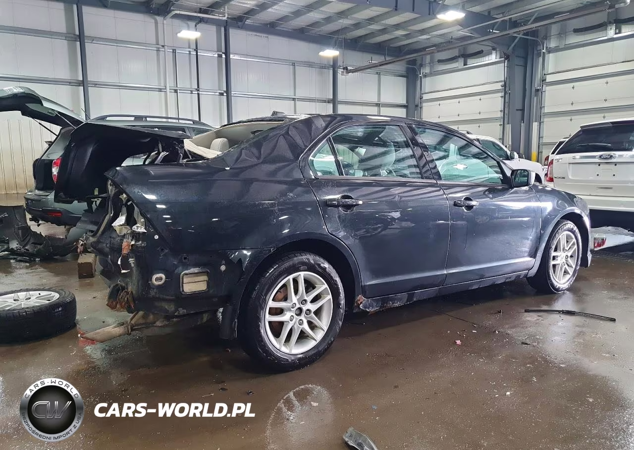 2012 Ford Fusion S VIN:3FAHP0GA3CR438597 - 3