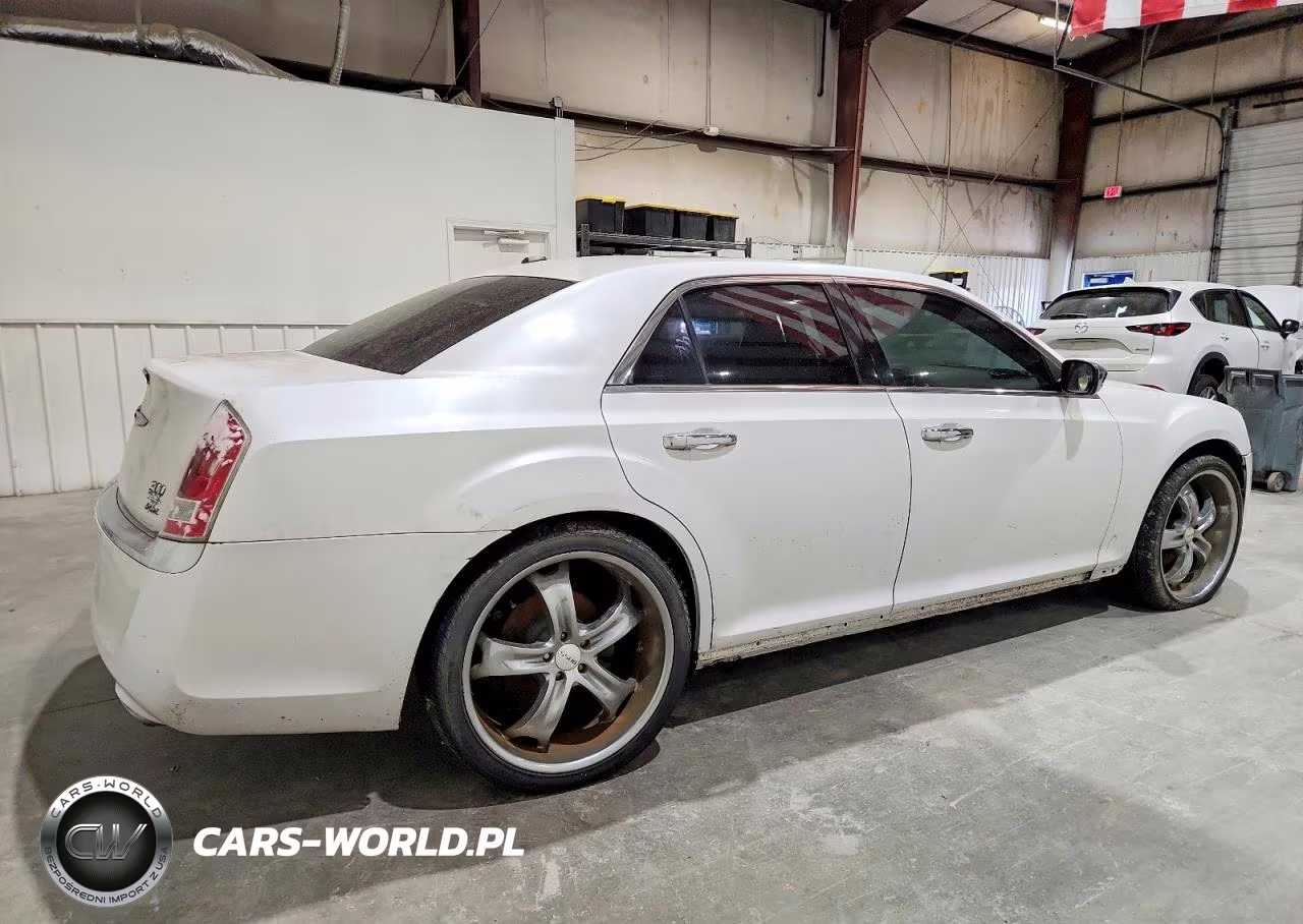 2012 Chrysler 300 Limited VIN:2C3CCACG7CH115489 - 3