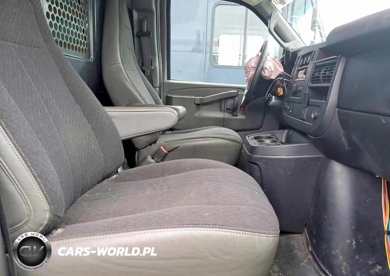 2018 GMC Savana G2500 Utility - Service Van VIN:1GTW7AFG7J1911924 - 11