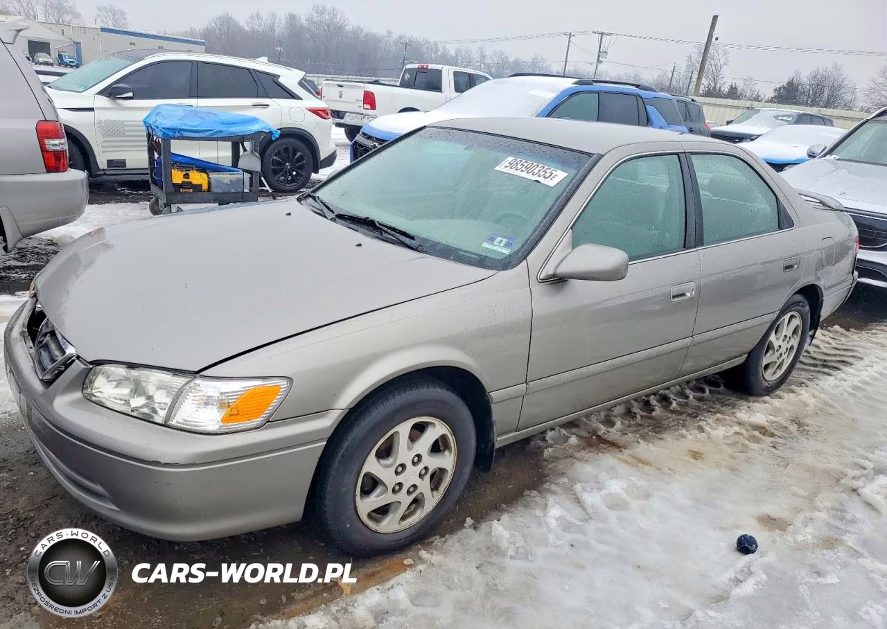 2000 Toyota Camry Le – zdjęcie 1 z 12