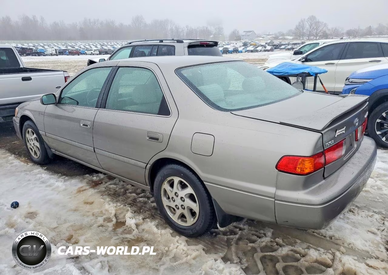 2000 Toyota Camry Le VIN:4T1BF28K7YU102730 - 2