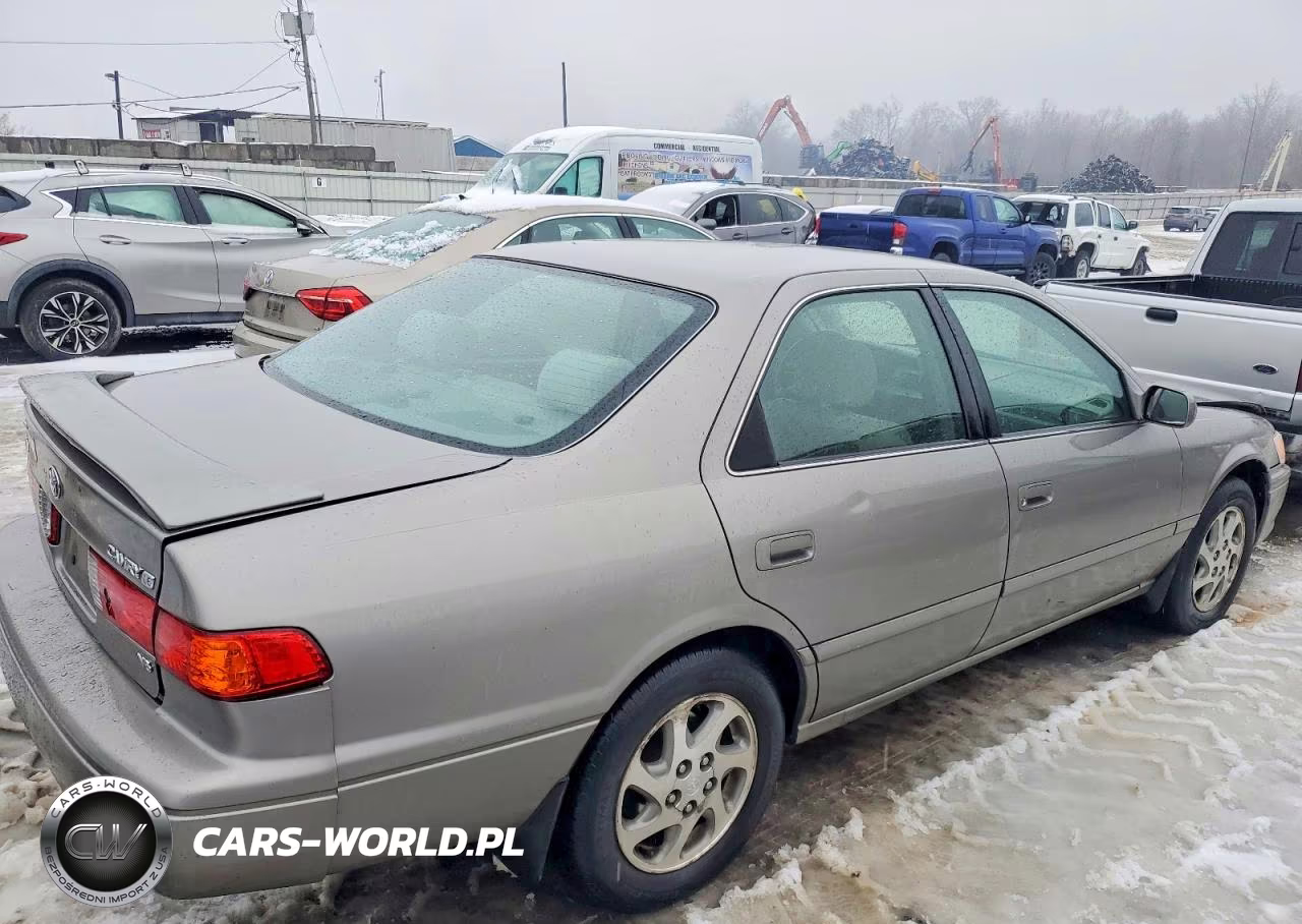 2000 Toyota Camry Le VIN:4T1BF28K7YU102730 - 3