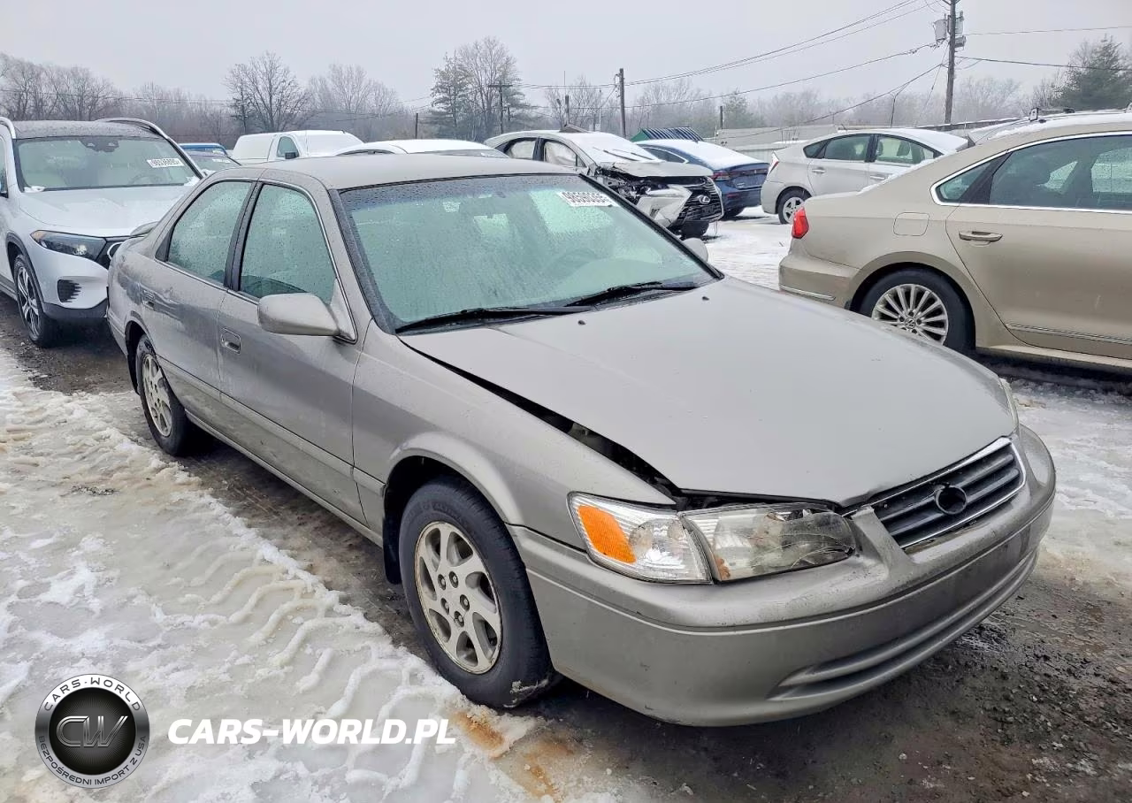 2000 Toyota Camry Le VIN:4T1BF28K7YU102730 - 4