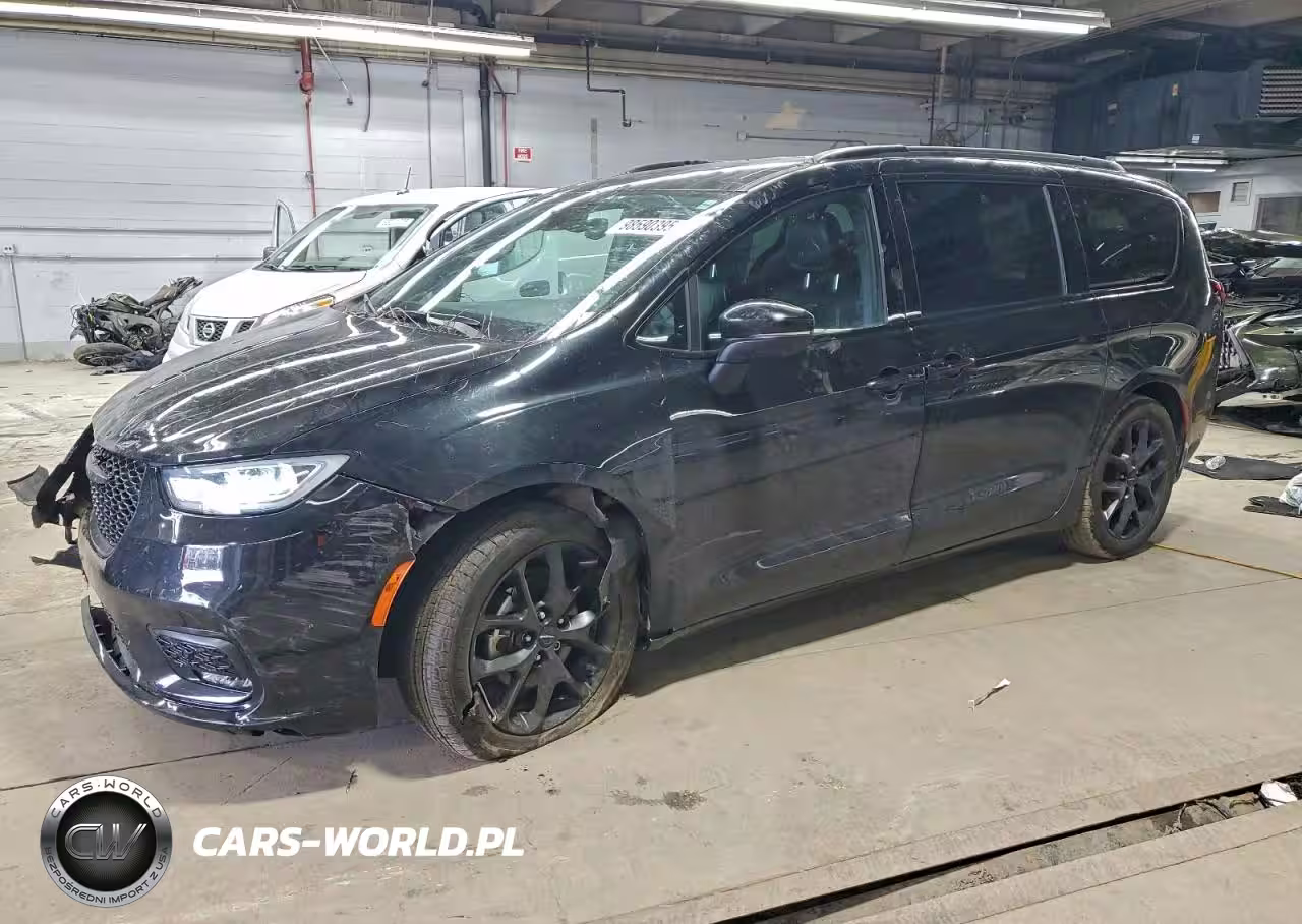 2023 Chrysler Pacifica Touring L