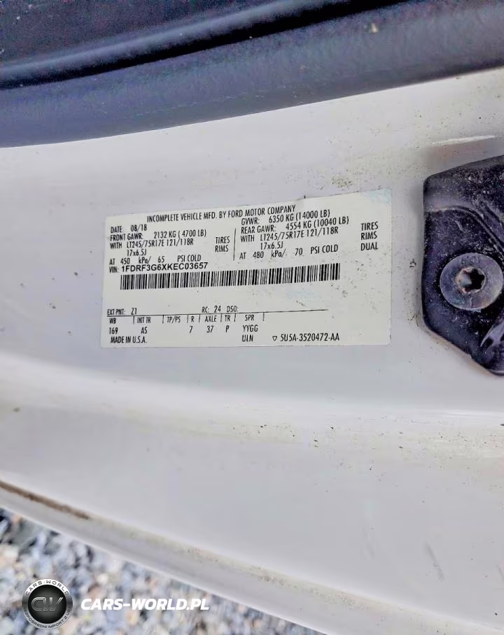 2019 Ford F350 Super Duty Truck Cab And Chassis VIN:1FDRF3G6XKEC03657 - 13