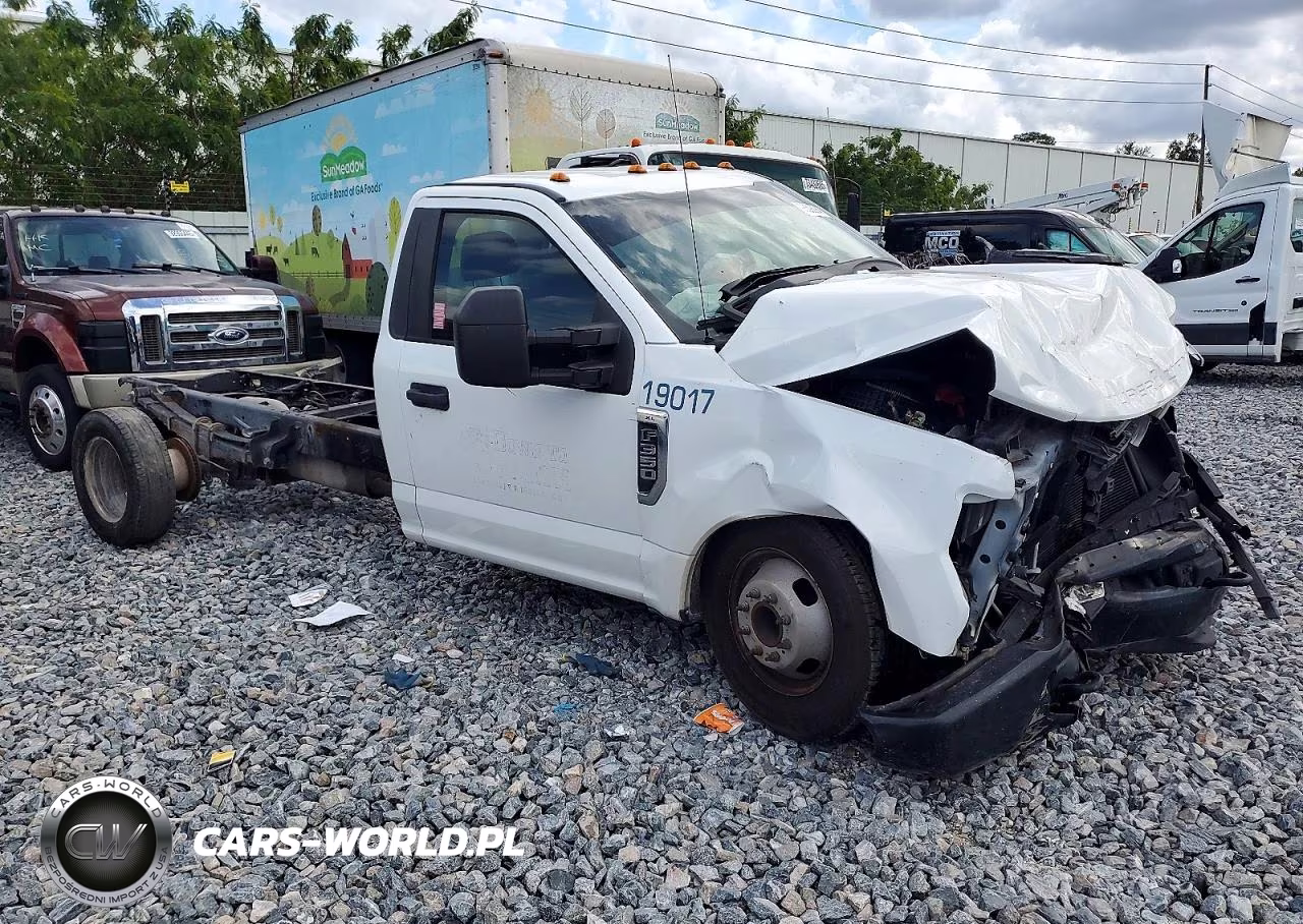 2019 Ford F350 Super Duty Truck Cab And Chassis VIN:1FDRF3G6XKEC03657 - 4