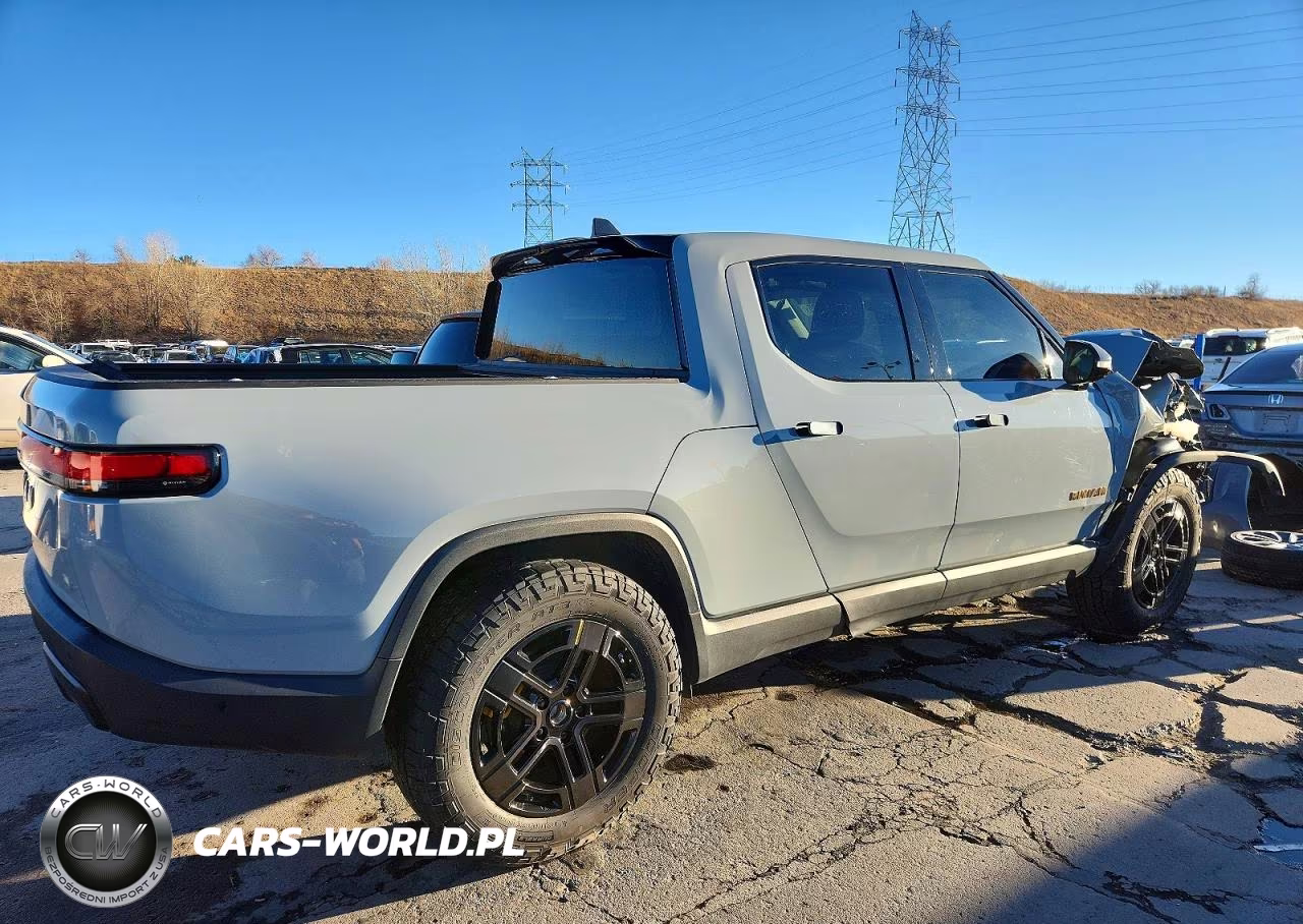 2022 Rivian R1T Adventure VIN:7FCTGAAA7NN013001 - 3