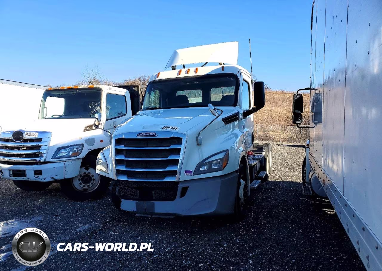 2018 Freightliner Cascadia 126 Semi Truck VIN:3AKJHLDRXJSJW9463 - 2