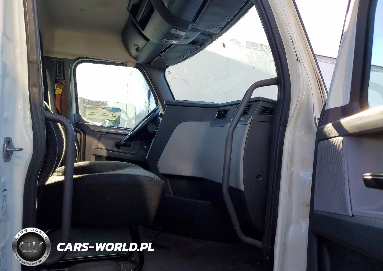2018 Freightliner Cascadia 126 Semi Truck VIN:3AKJHLDRXJSJW9463 - 5
