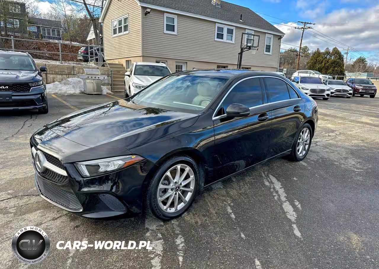 2021 Mercedes-Benz A 220