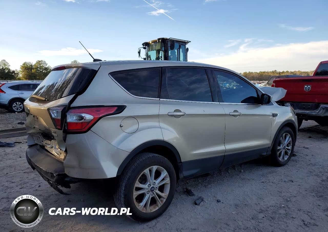 2017 Ford Escape Se VIN:1FMCU0GD2HUE86126 - 3