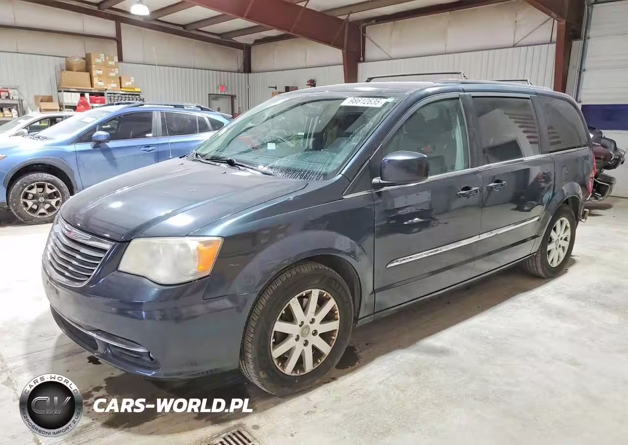 2014 Chrysler Town & Country Touring