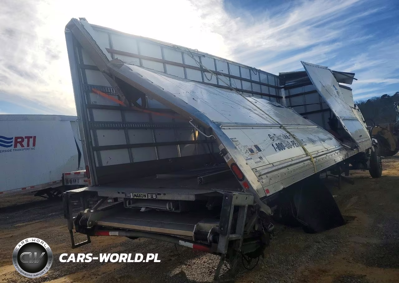 2023 Freightliner M2 106 Med - Box Truck VIN:3ALACWFC8PDNT1596 - 3