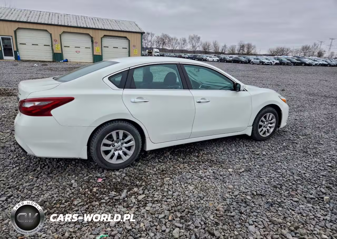 2018 Nissan Altima 2.5 VIN:1N4AL3AP4JC262621 - 3