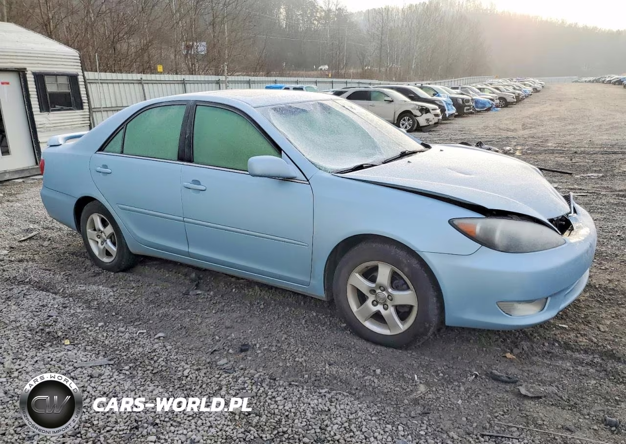 2005 Toyota Camry Le VIN:4T1BE32K75U581485 - 4
