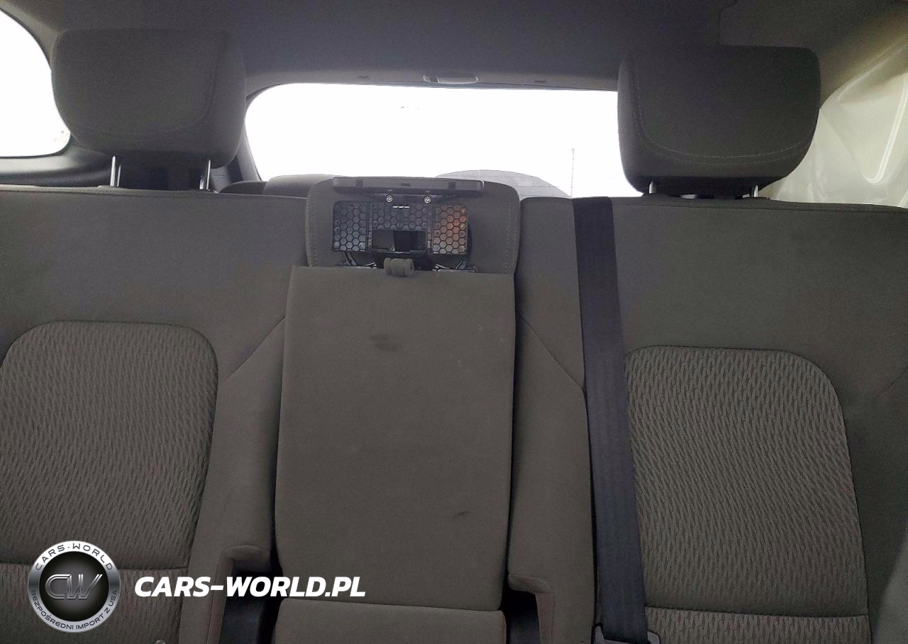 2017 Hyundai Santa Fe Se VIN:KM8SMDHF5HU182680 - 10