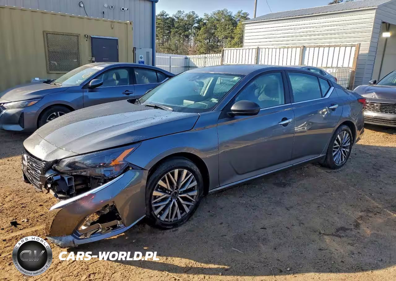 2025 Nissan Altima Sv