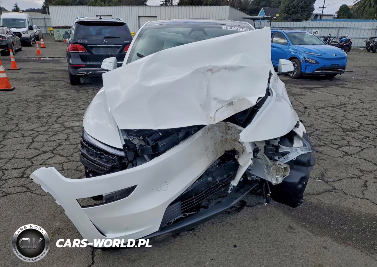 2026 Tesla Model Y VIN:7SAYGDED2TF420322 - 5