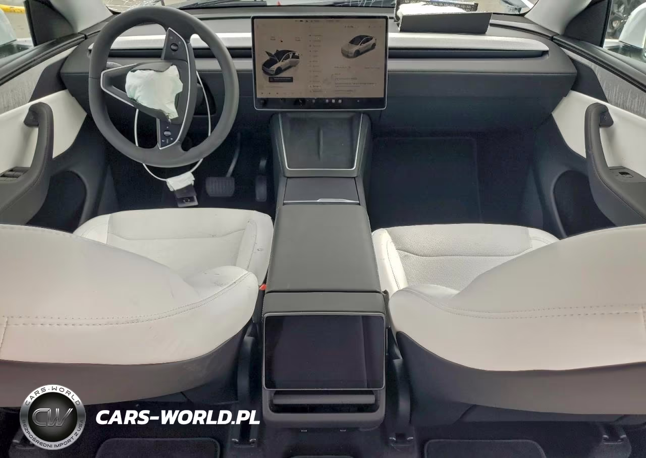 2026 Tesla Model Y VIN:7SAYGDED2TF420322 - 8