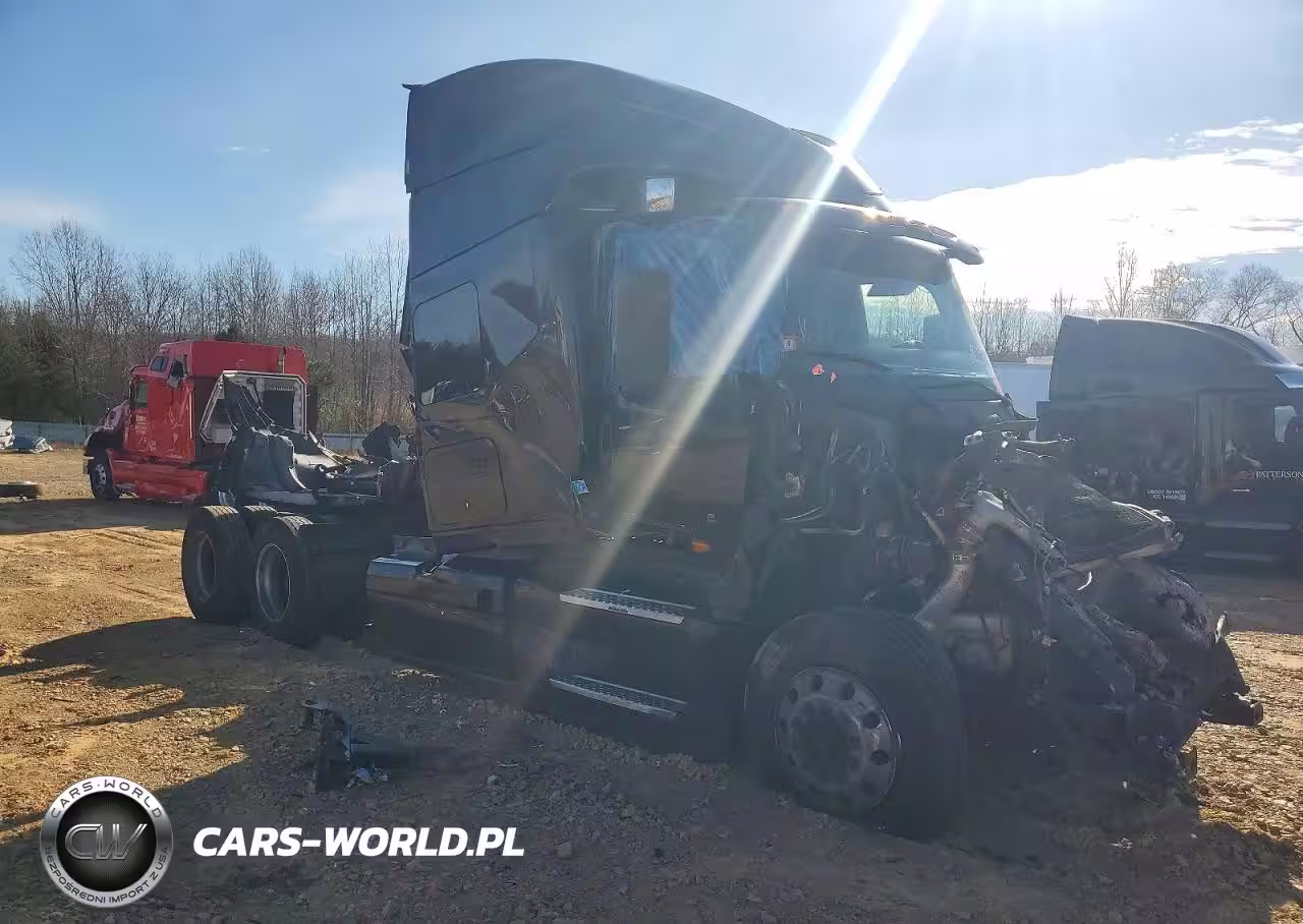 2019 International Lt625