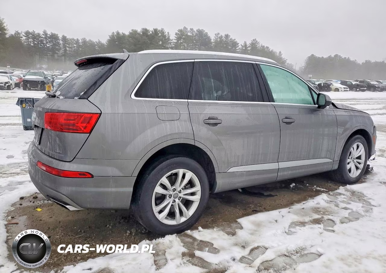 2018 Audi Q7 Premium Plus VIN:WA1LHAF79JD001975 - 3