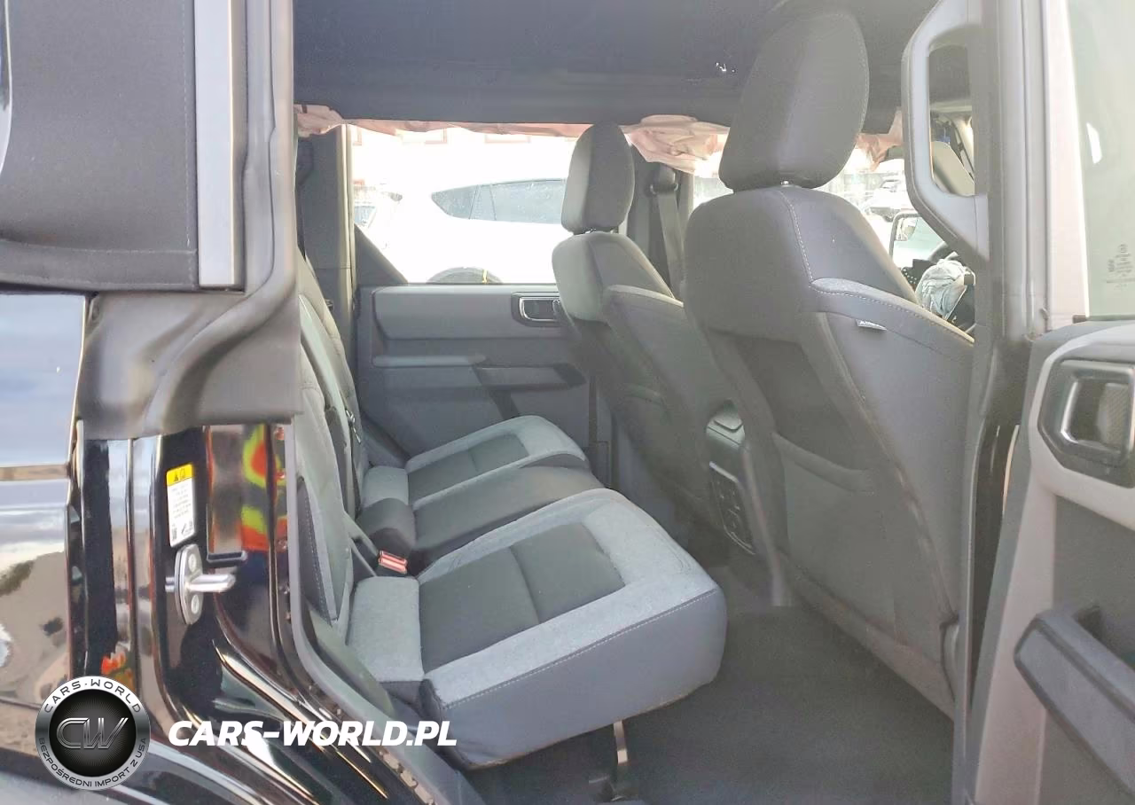 2021 Ford Bronco Base VIN:1FMDE5BH2MLA94174 - 10