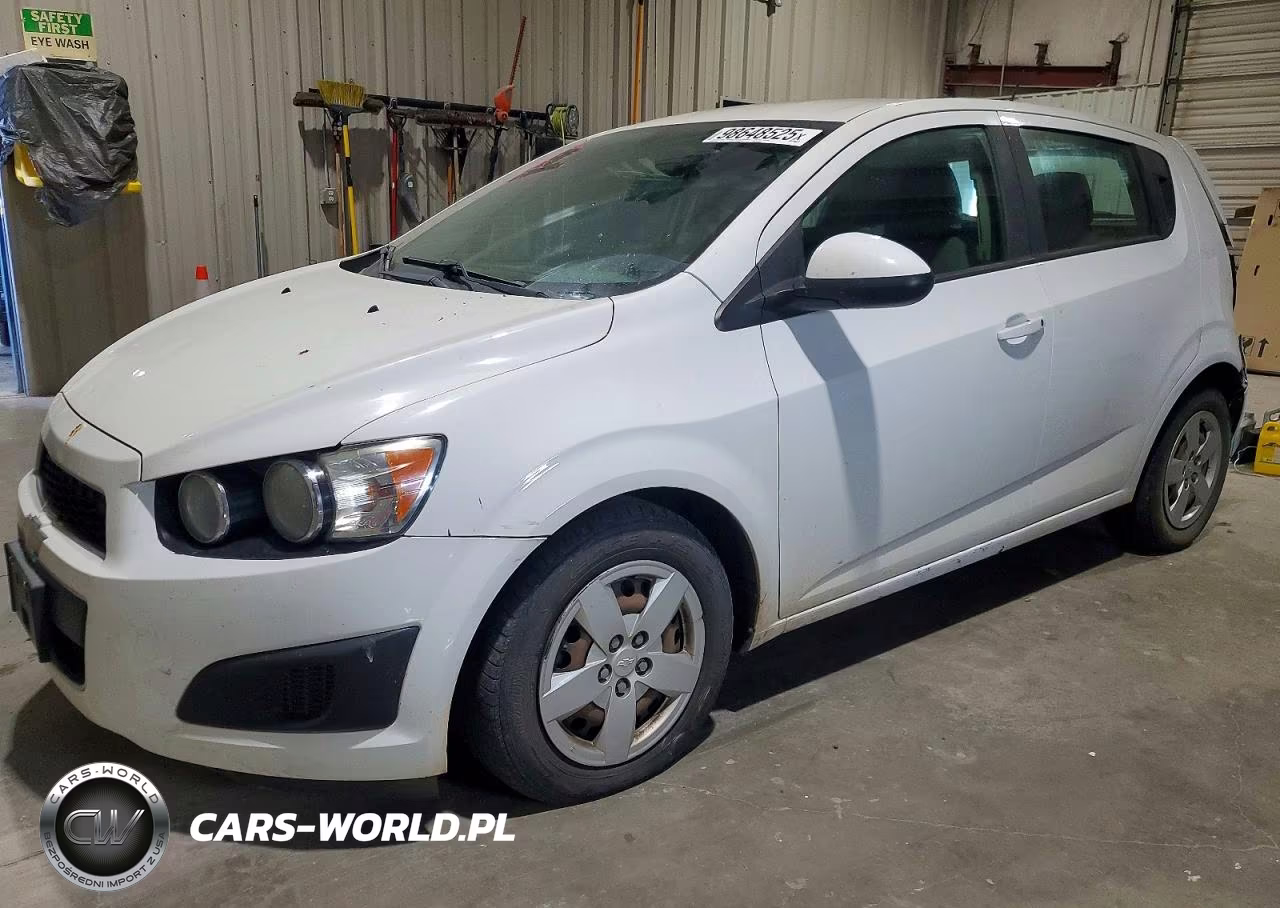 2016 Chevrolet Sonic Ls – zdjęcie 1 z 12
