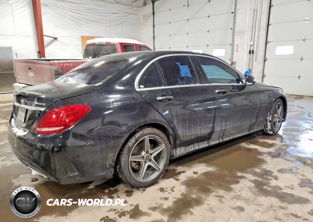 2015 Mercedes-Benz C 300 4Matic VIN:55SWF4KBXFU002572 - 3