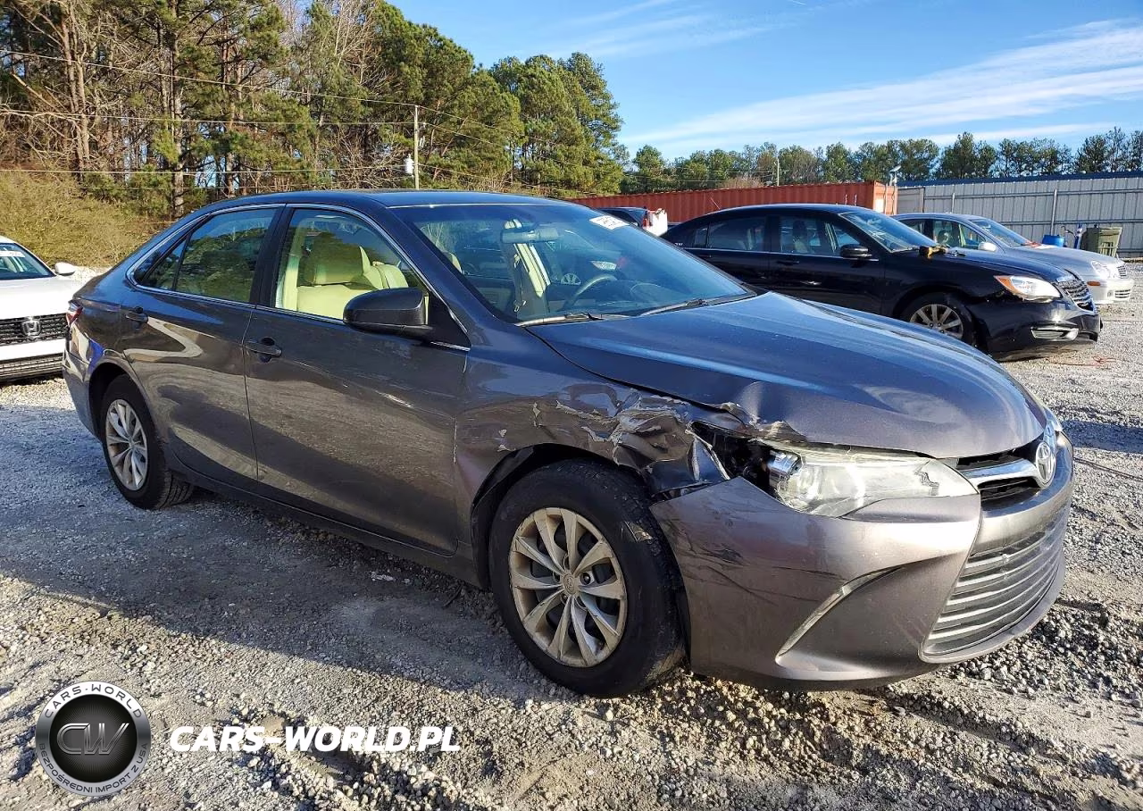 2015 Toyota Camry Le VIN:4T1BF1FK5FU082052 - 4