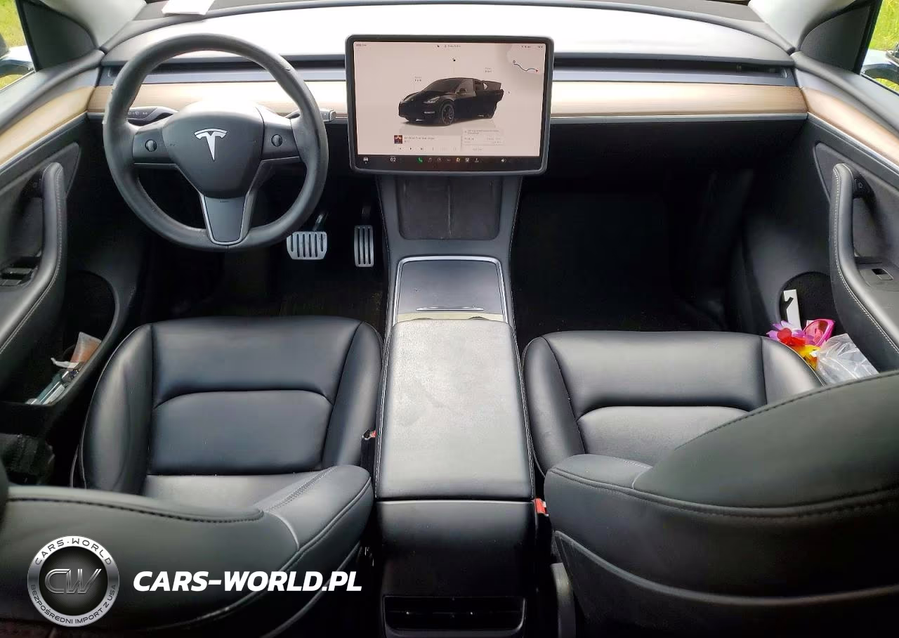 2023 Tesla Model Y VIN:7SAYGDEF6PF666975 - 8