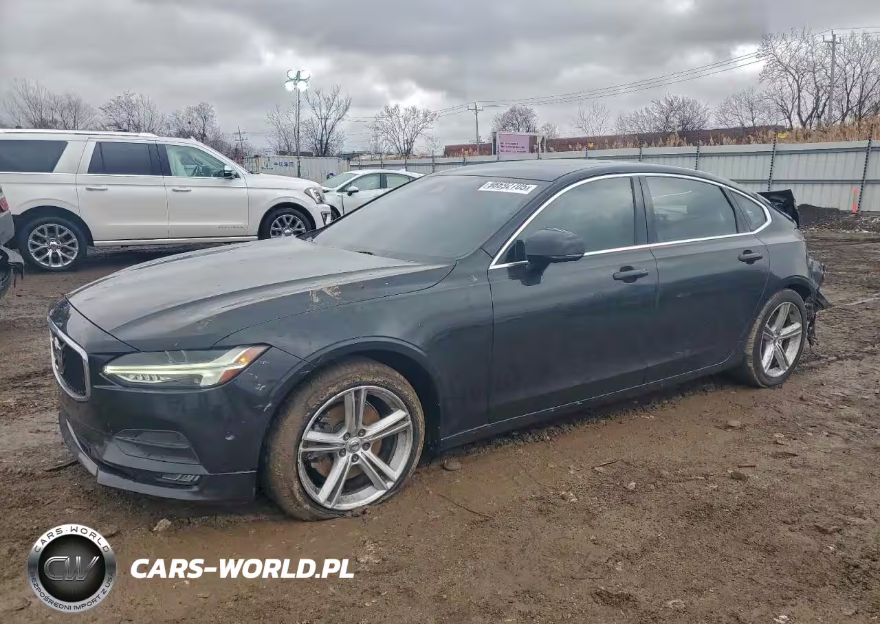 2018 Volvo S90 T5 Momentum