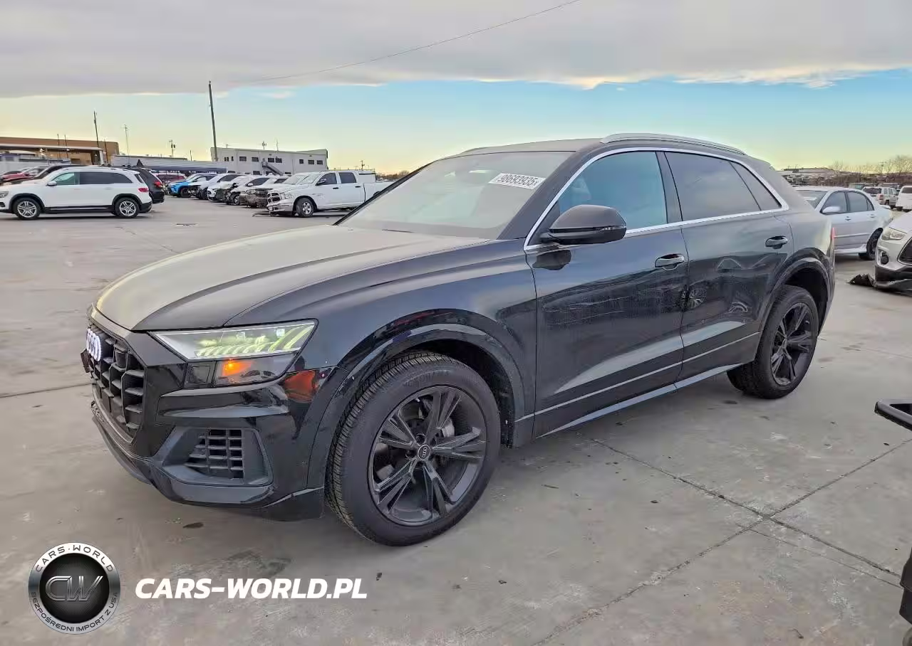 2023 Audi Q8 Premium Plus