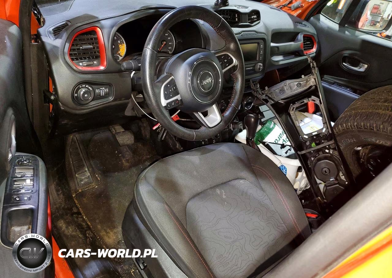 2015 Jeep Renegade Trailhawk VIN:ZACCJBCT9FPC50674 - 8