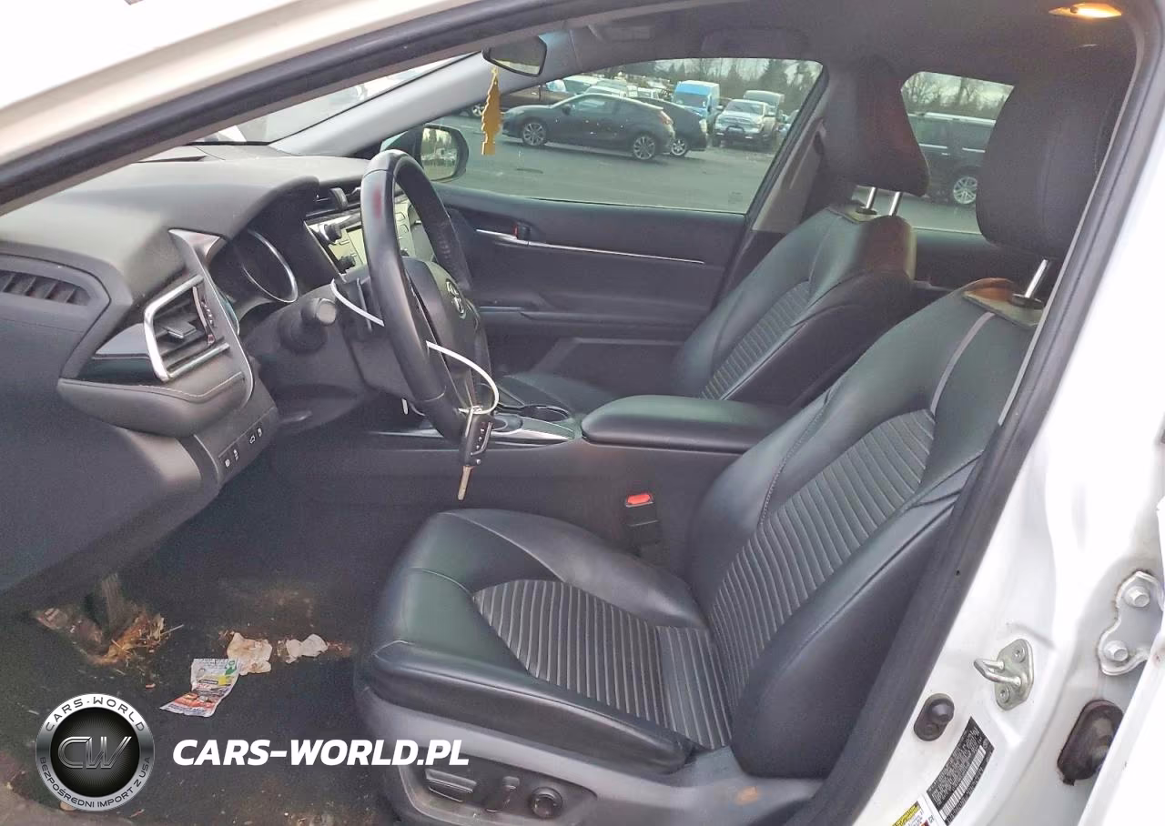 2018 Toyota Camry VIN:4T1B11HK5JU641586 - 7