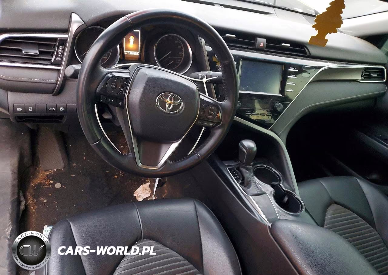 2018 Toyota Camry VIN:4T1B11HK5JU641586 - 8